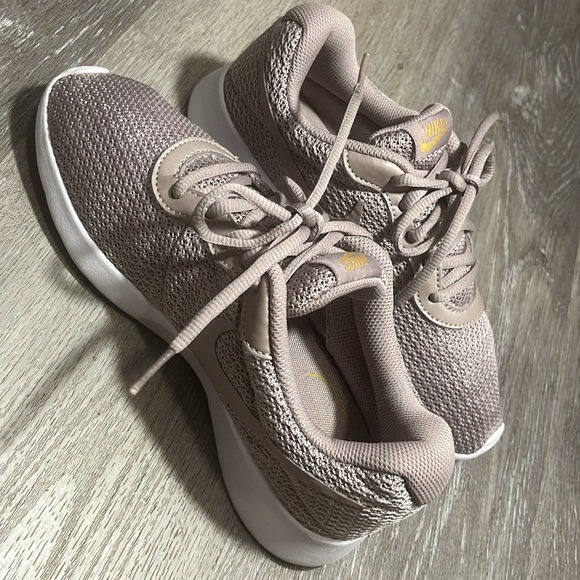 Nike Tanjun Sneakers in Taupe - Picture 7 of 9